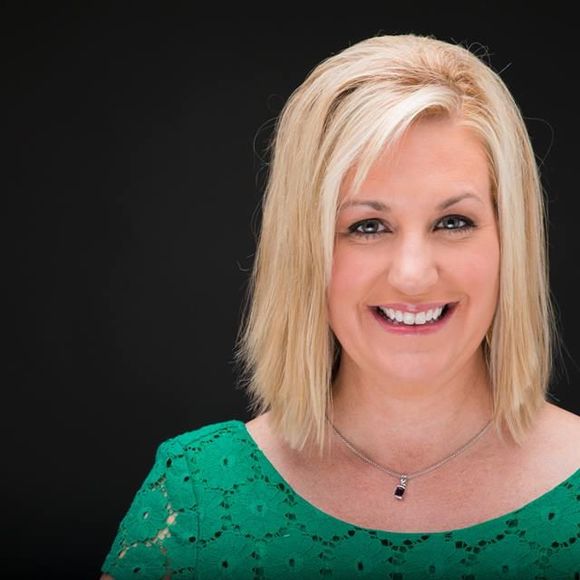 Meet your Posher, Nickole's - Picture 1 of 2